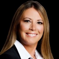 Ms Lisa Marie Vari